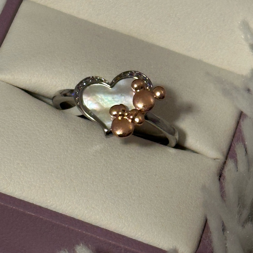 NEW - Elegant Heart Ring